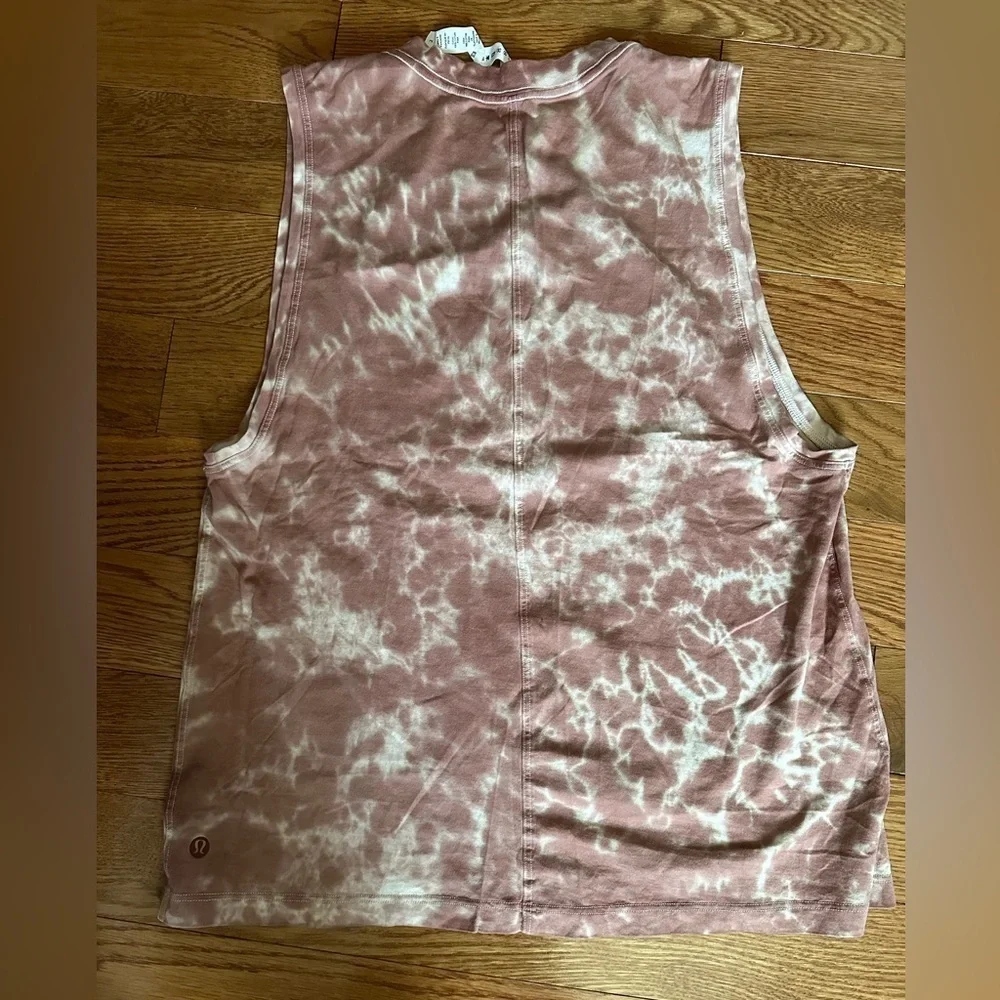 Lululemon tank top